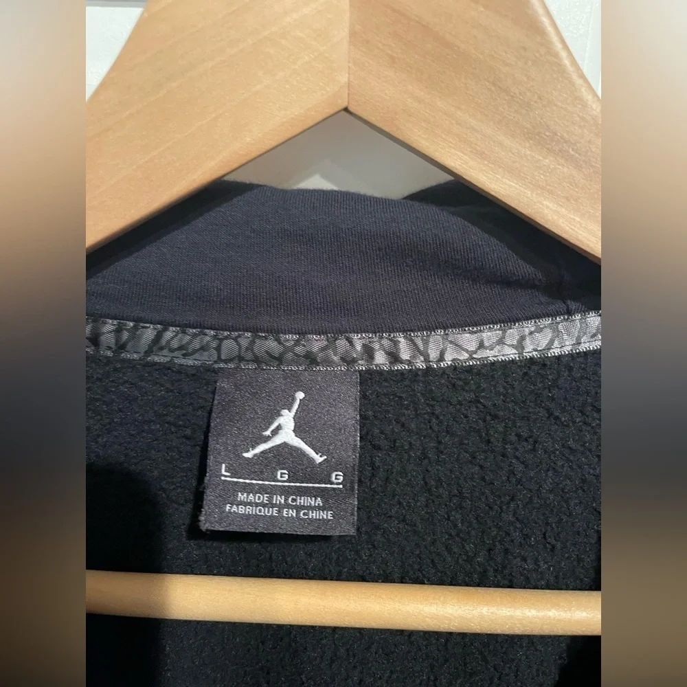 Jordan Men’s L Black Button Fromt Hoodie